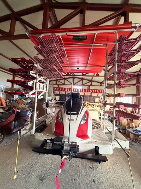 얀마 이앙기 YR8D (8조식) 앞좌측면