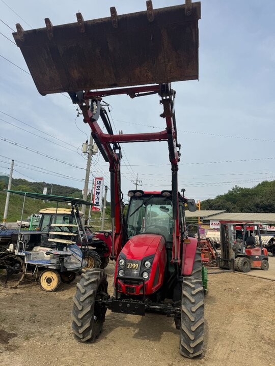 TYM 트랙터 TX753 (75마력) 앞좌측면