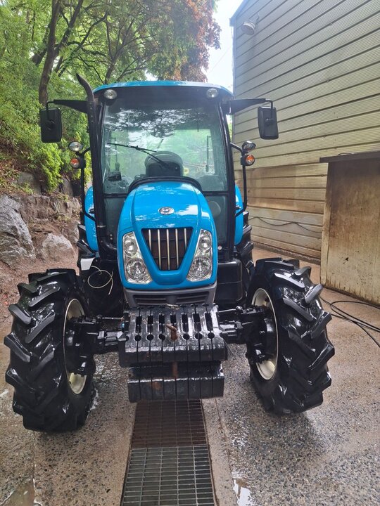 LS Tractor P7188 (88hp)
