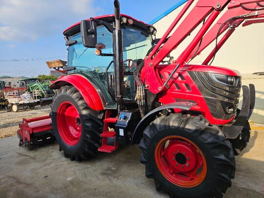 TYM Tractor K110E (111hp)