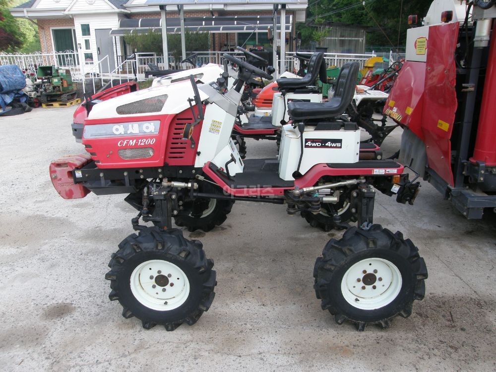 Shibaura Cultivator CFM-1200 (20hp) 뒤우측면