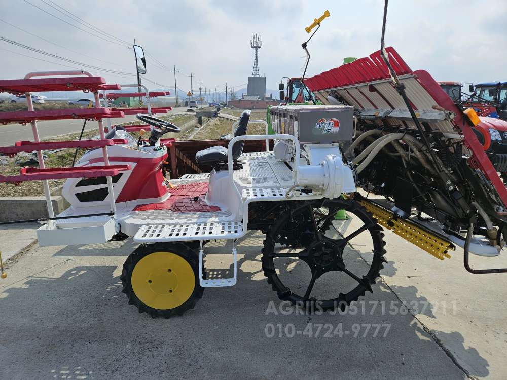 Yanmar Rice transplanter YR8DZT (8Rows) 뒤우측면