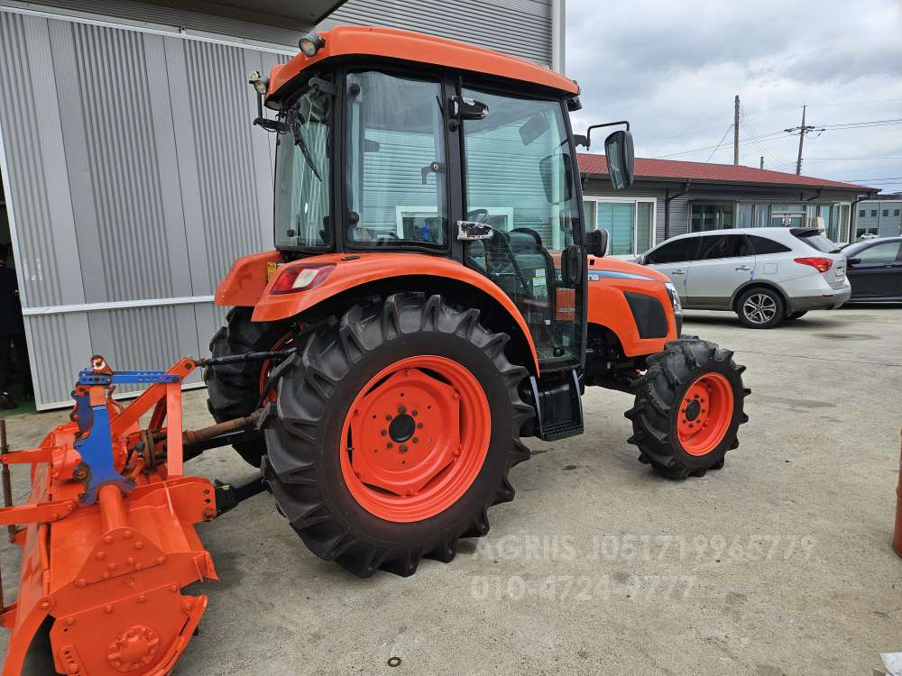 Daedong Tractor RX620 (62hp) 측면