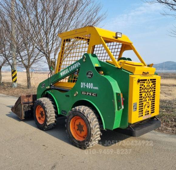  Skid steer loader 스키드로더DY400  뒤우측면