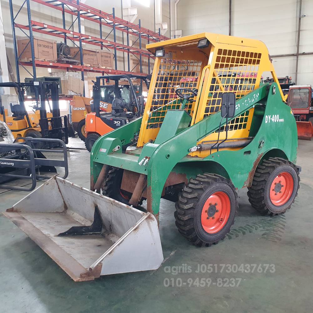  Skid steer loader DY400 