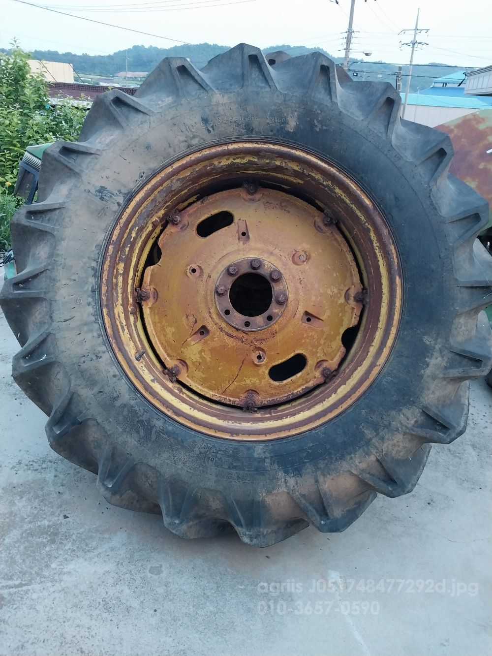 존디어 트랙터 5510 (85마력) 뒤우측면