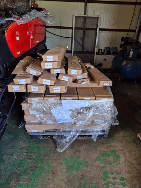 얀마 콤바인 YH6115 (6조식) 앞좌측면