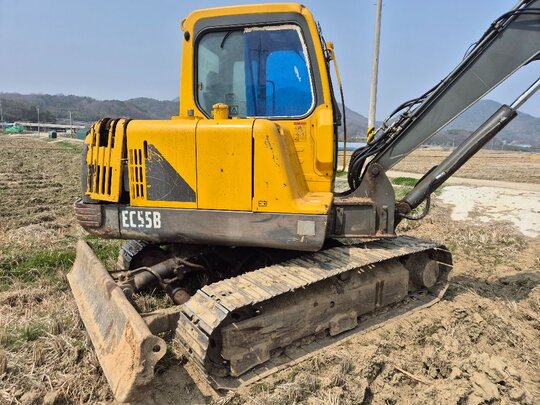  Excavator EC55B (5.5톤) 앞좌측면