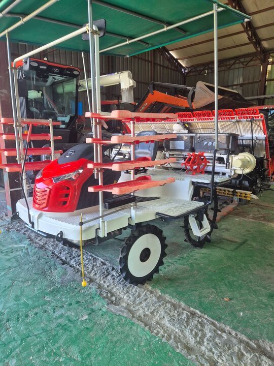 대동 이앙기 DRP80FA (8조식) 앞좌측면