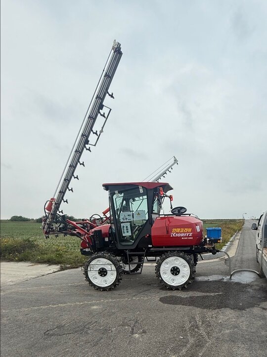 Yanmar Cultivator RVHC1000W (23hp) 앞좌측면