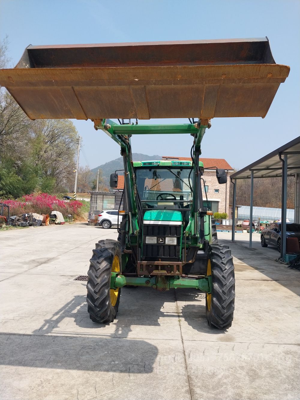 존디어 트랙터 6400 (105마력) 뒤우측면