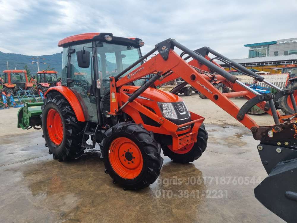 Daedong Tractor RX720 (72hp) 뒤우측면