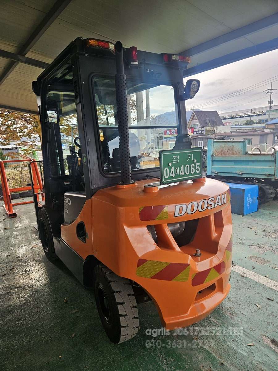 Doosan Forklift D30 앞뒤 캐빈 