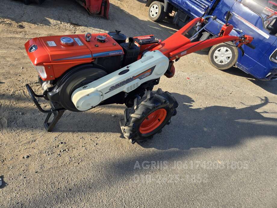 대동 경운기 경운기 (8마력) 뒤우측면