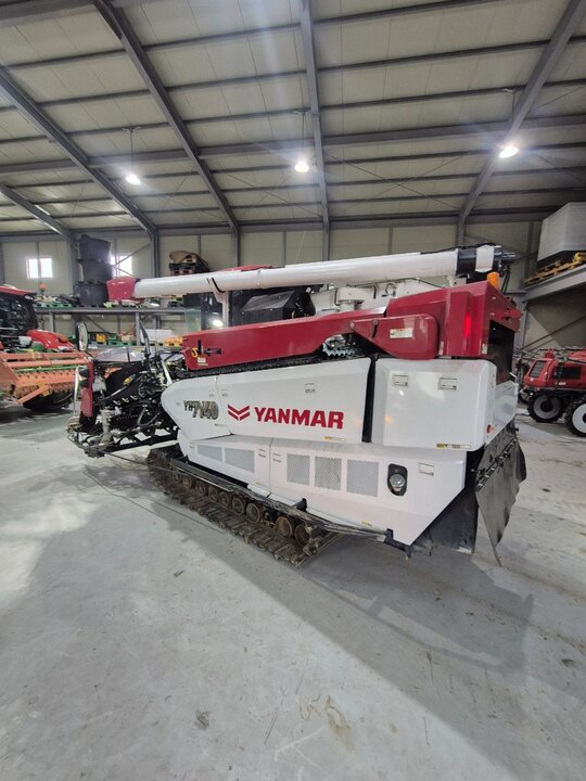 Yanmar Combine Harvester YH7140 (7Rows)