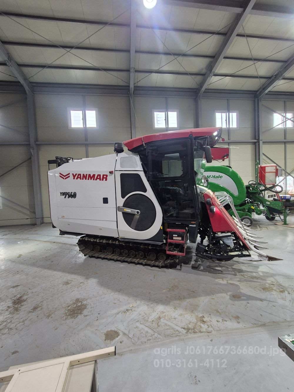 Yanmar Combine Harvester YH7140 (7Rows) 뒤우측면