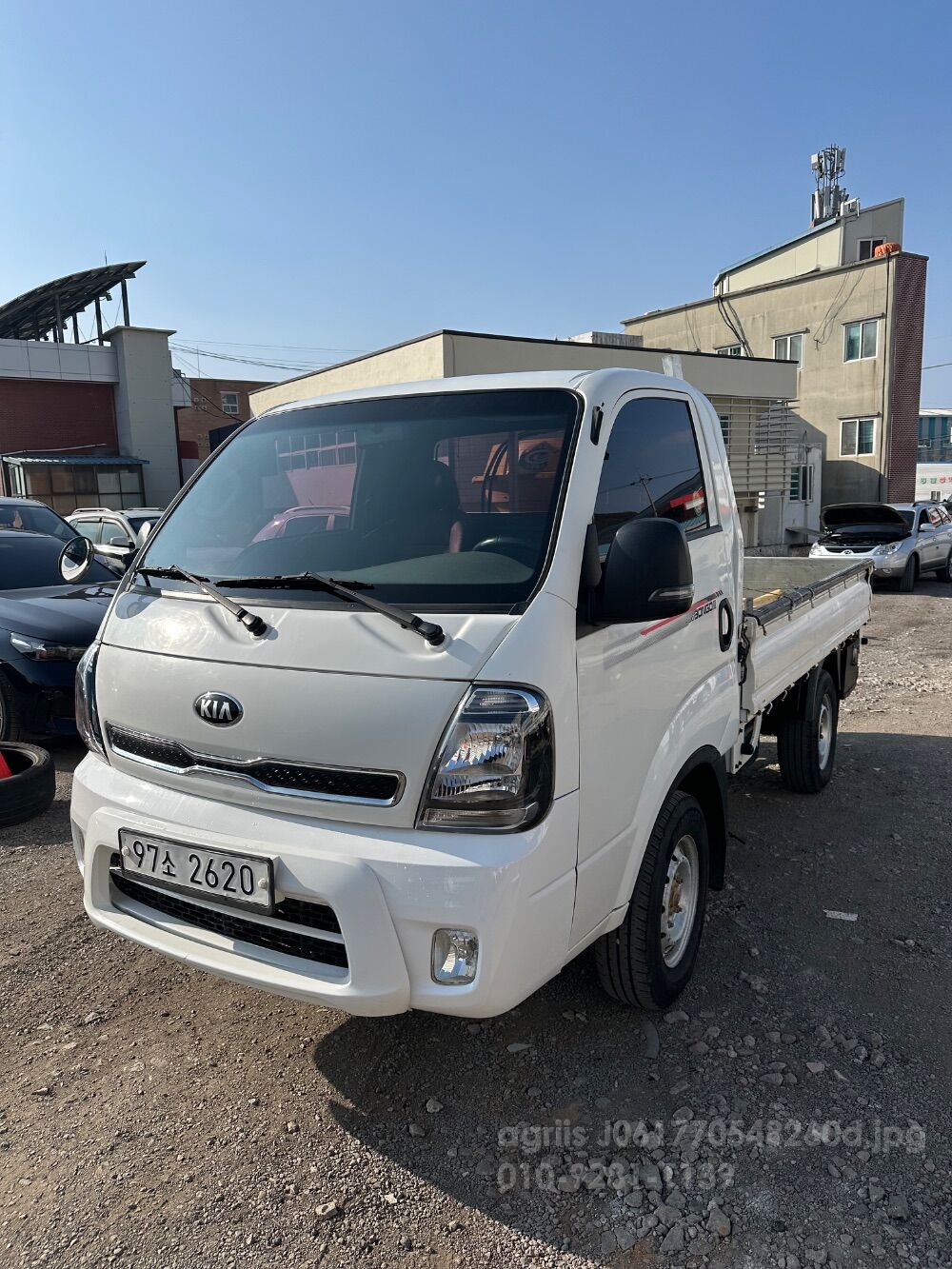  봉고3 4륜구동 1000KG  뒤우측면