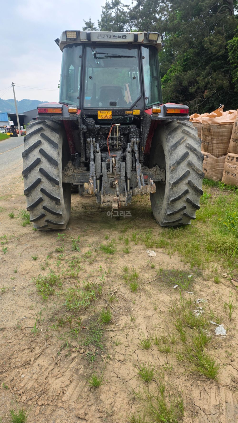 아세아 트랙터 MF-6270 (115마력) 뒤우측면