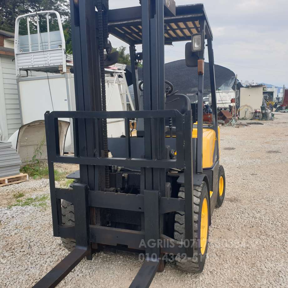  Forklift D20S   뒤우측면