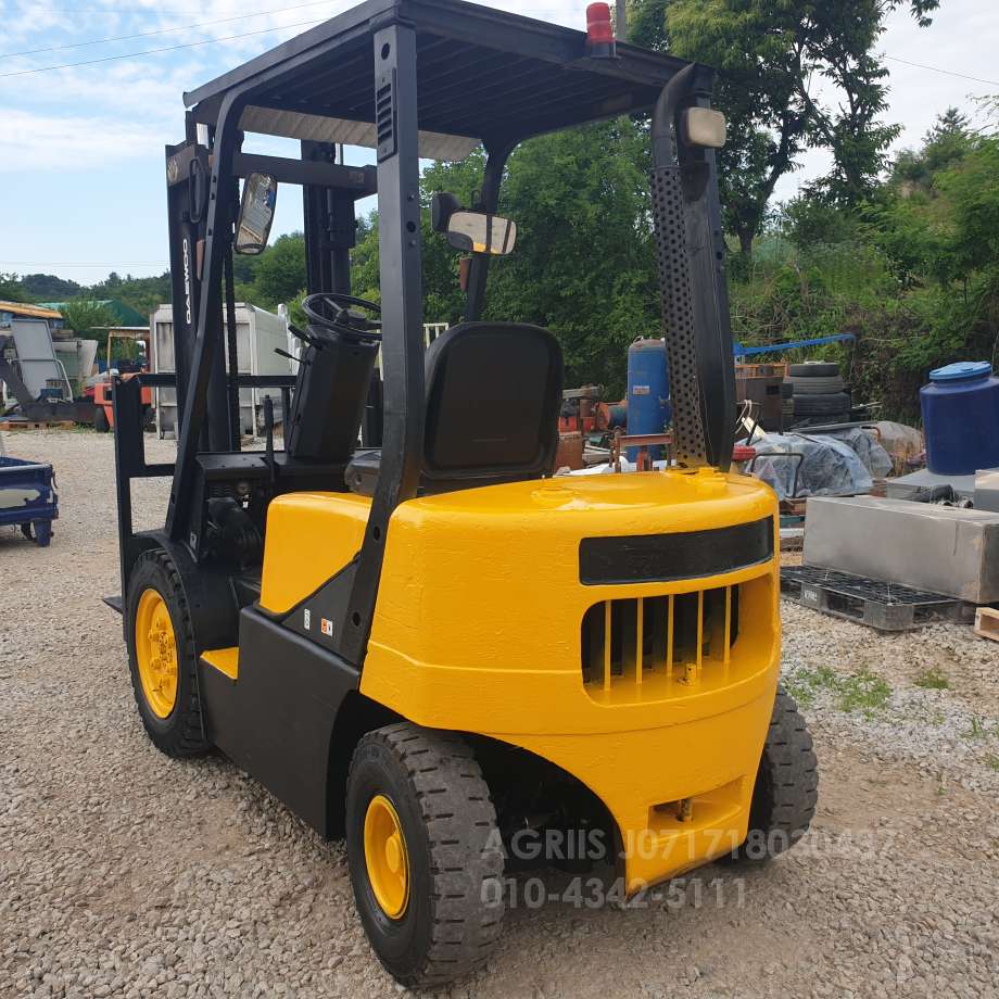  Forklift D20S   측면