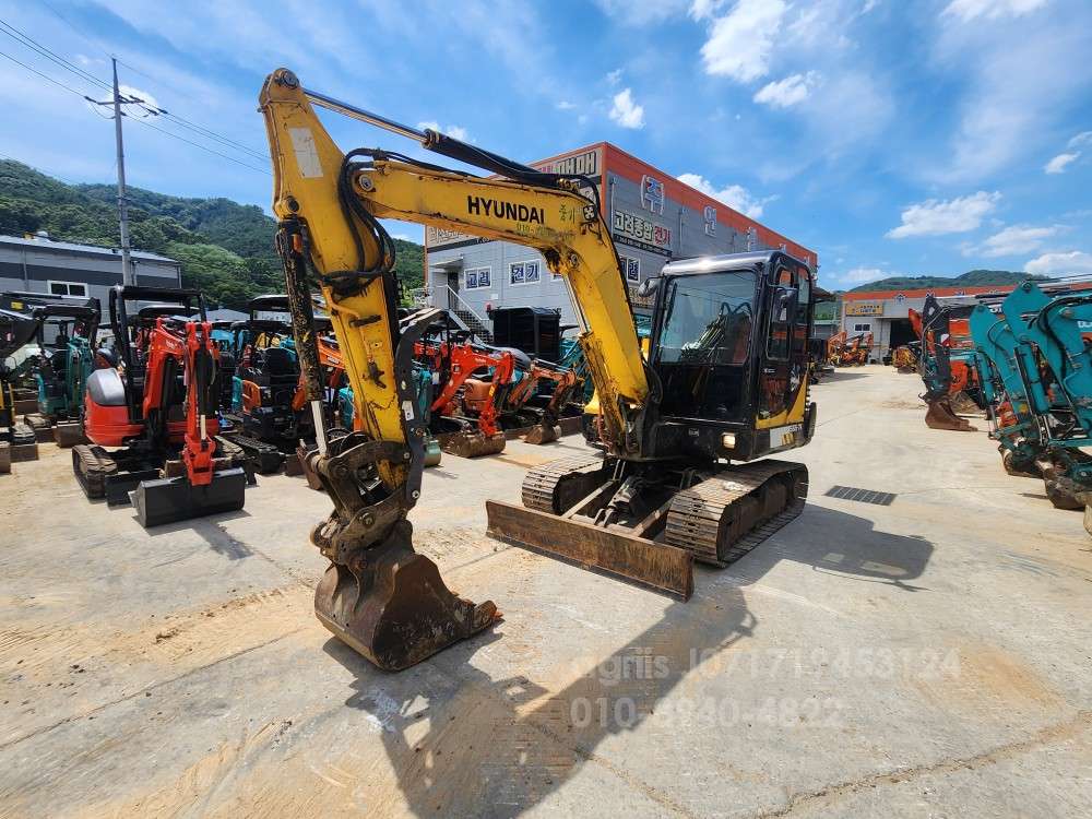 Hyundai Excavator R555-7K  운전석