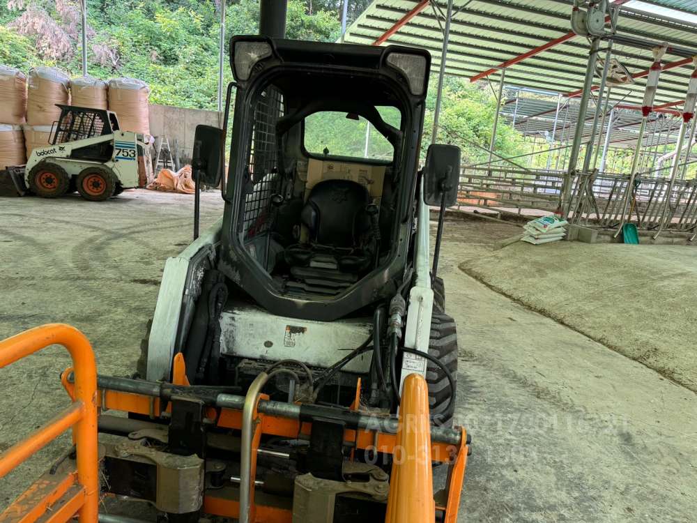  Skid steer loader 밥캣s450  운전석