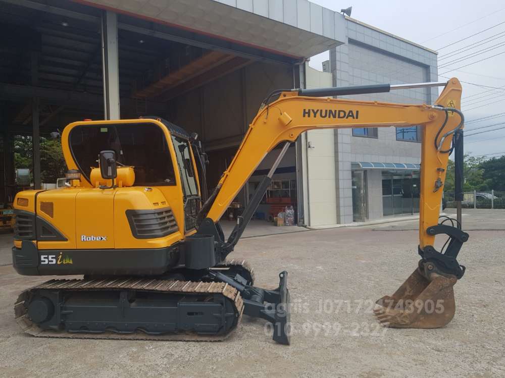  Excavator 굴삭기  뒤우측면