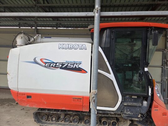 구보다 콤바인 ER575KQ (5조식) 앞좌측면