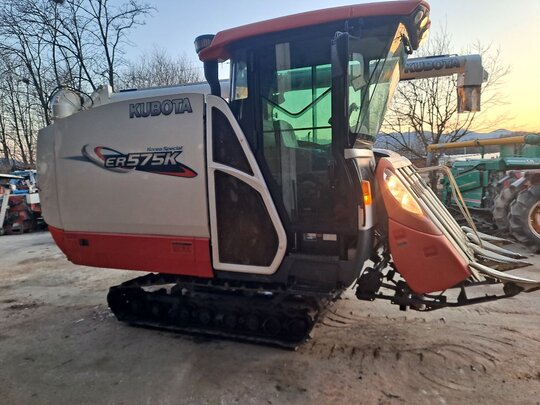 구보다 콤바인 ER575K (5조식) 앞좌측면