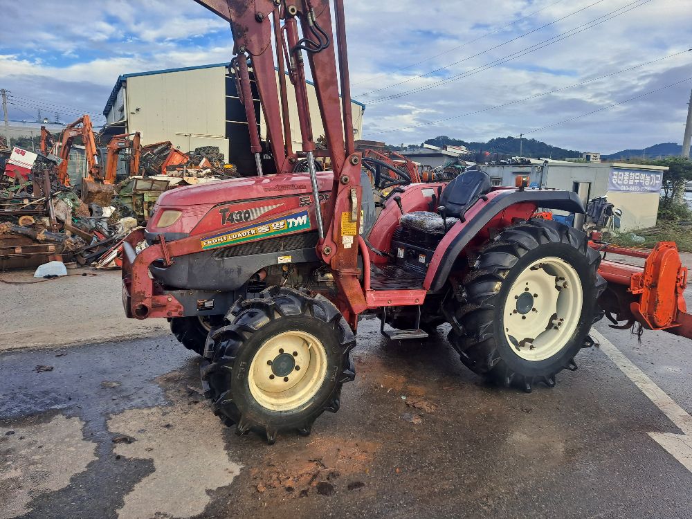 TYM Tractor T430 (43hp) 뒤우측면