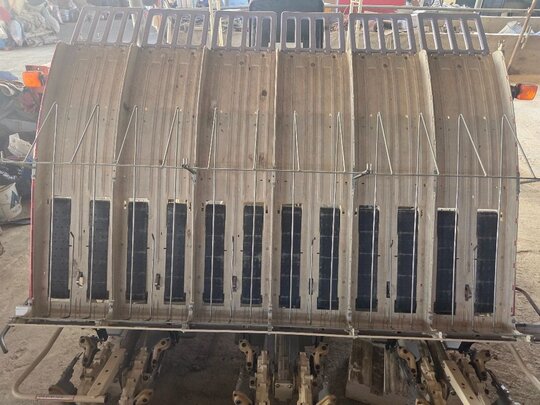 LS Rice transplanter LV63 (6Rows) 앞좌측면