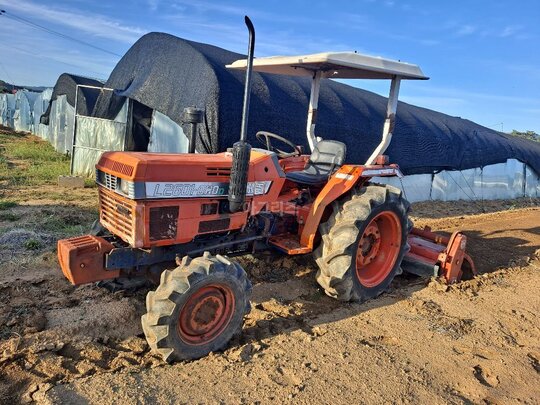 Daedong Tractor L2601 (26hp) 앞좌측면