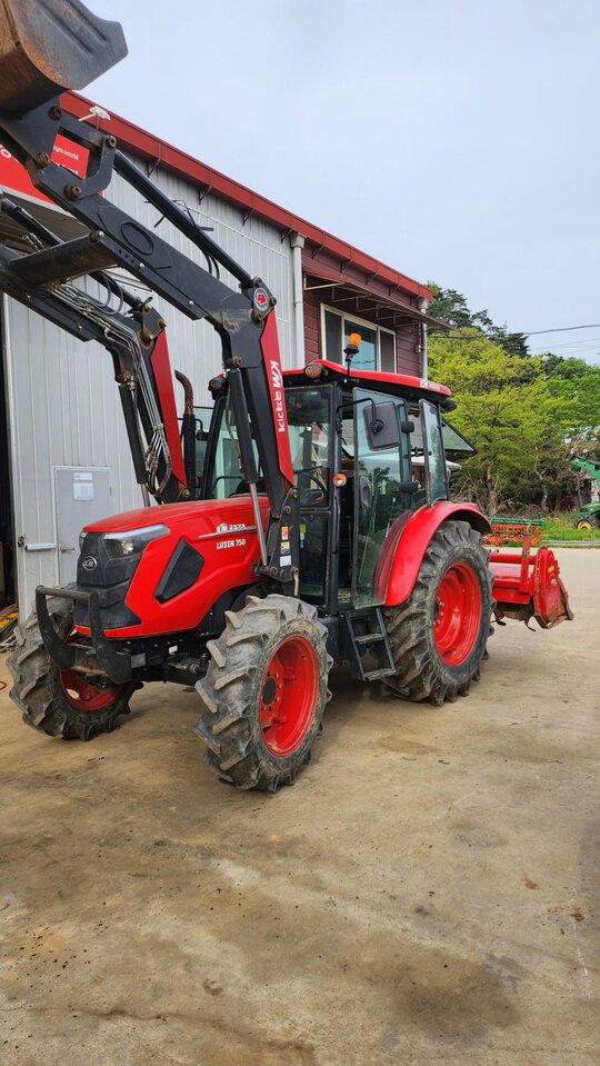 국제 트랙터 LUXEN750 (75마력)