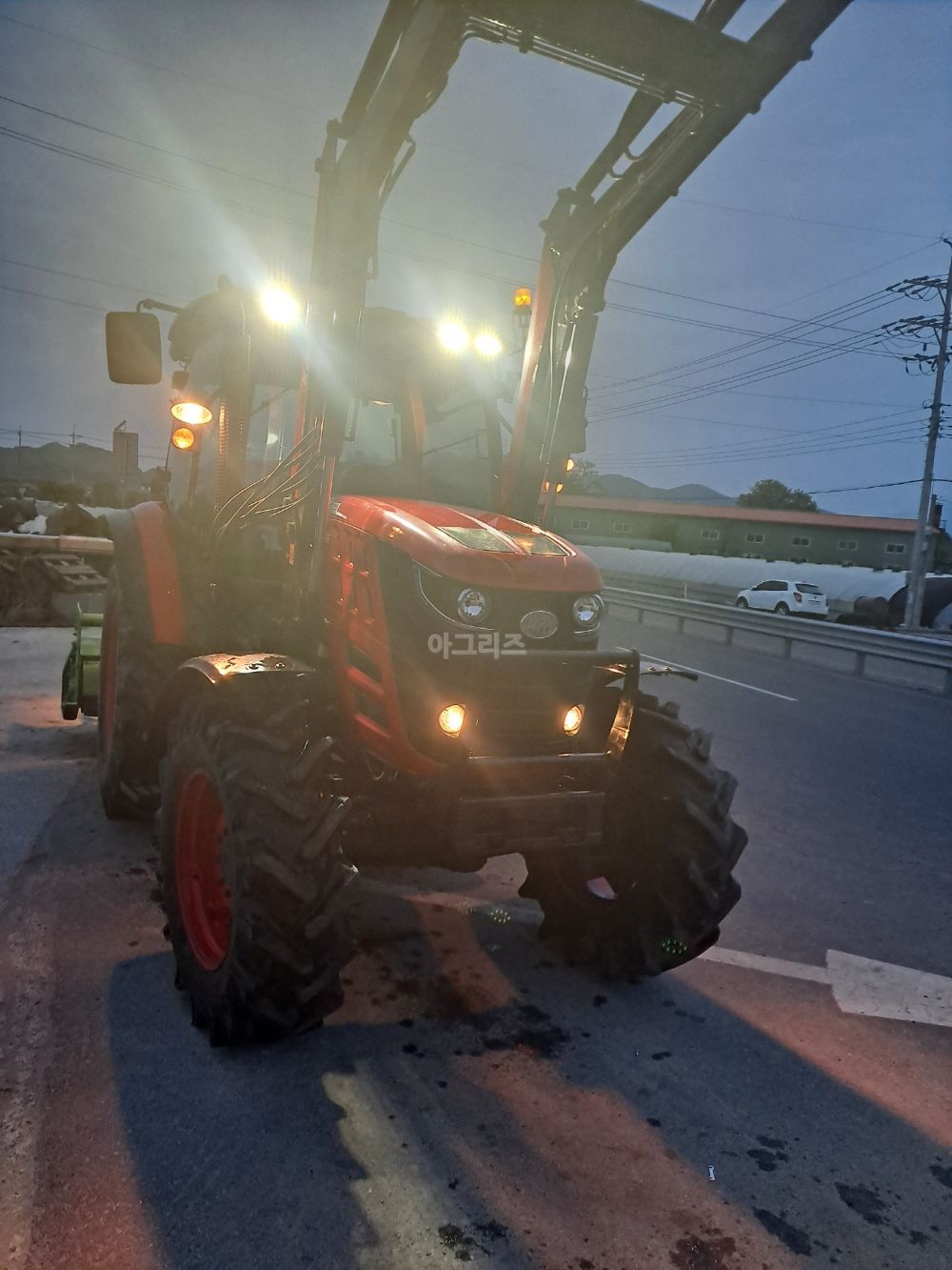 국제 트랙터 LUXEN1100E (111마력) 뒤우측면