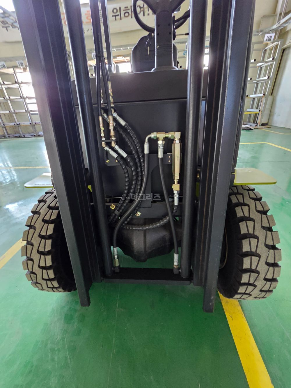 지게차 클락전동지게차 팔아요 지게차 EPX20FL (2톤) 뒤우측면