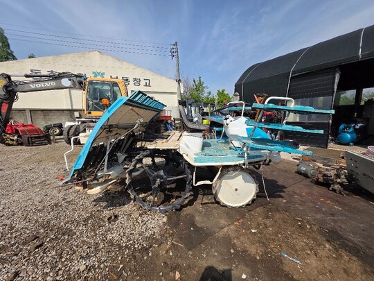 Kubota Rice transplanter 1 ()