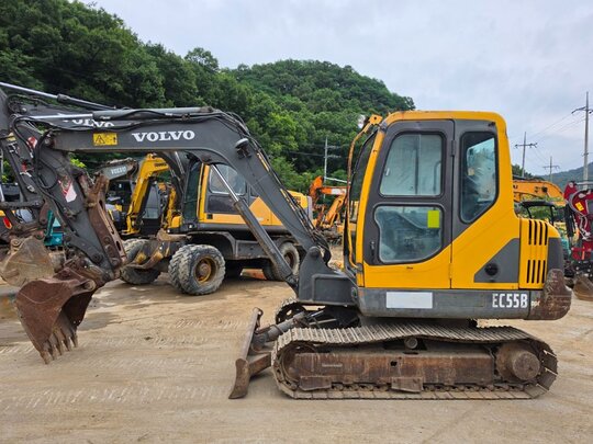 볼보EC55B 굴삭기 EC55B (5.5톤) 앞좌측면