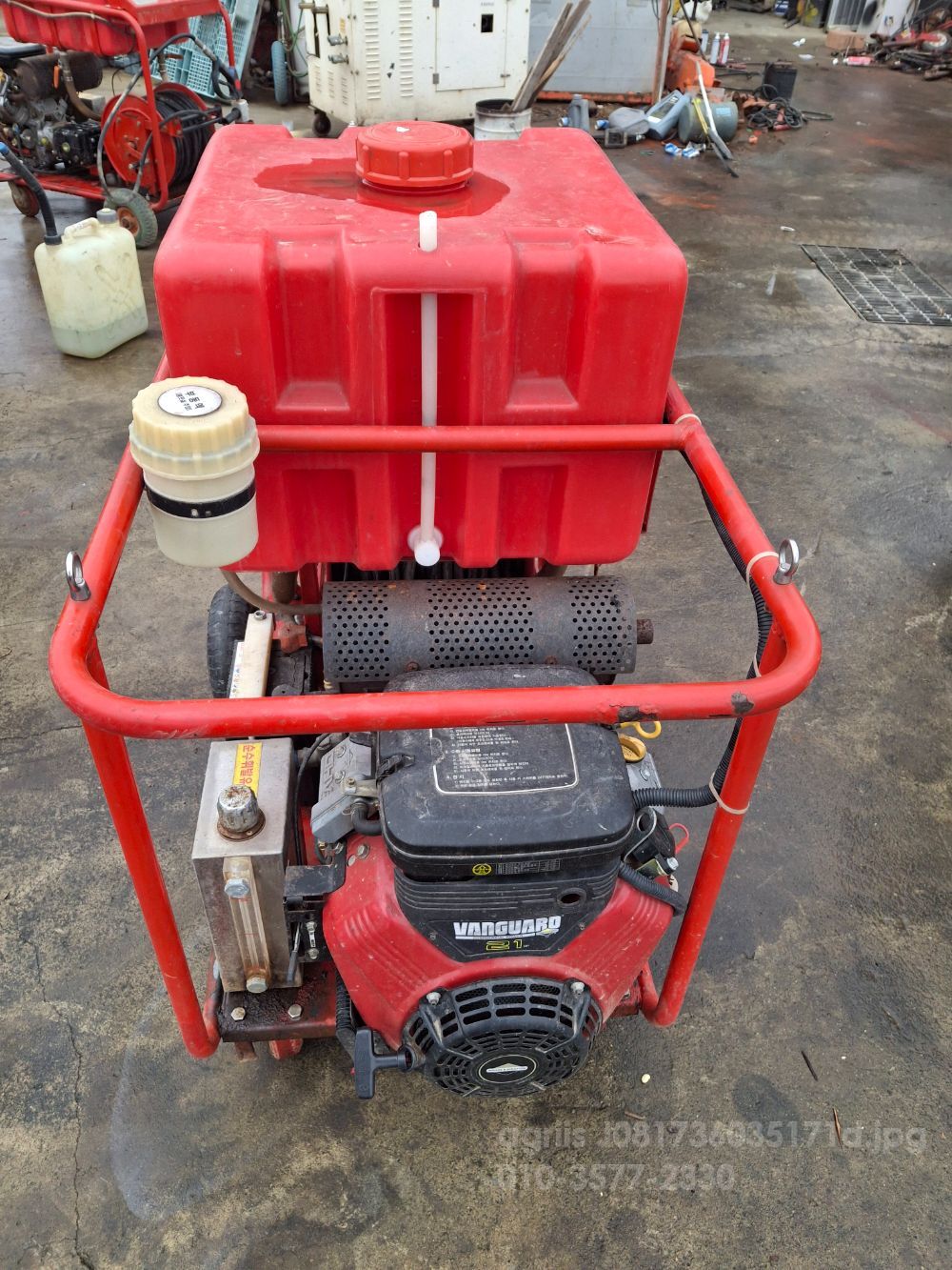  고압세척기  고압세척기   뒤우측면