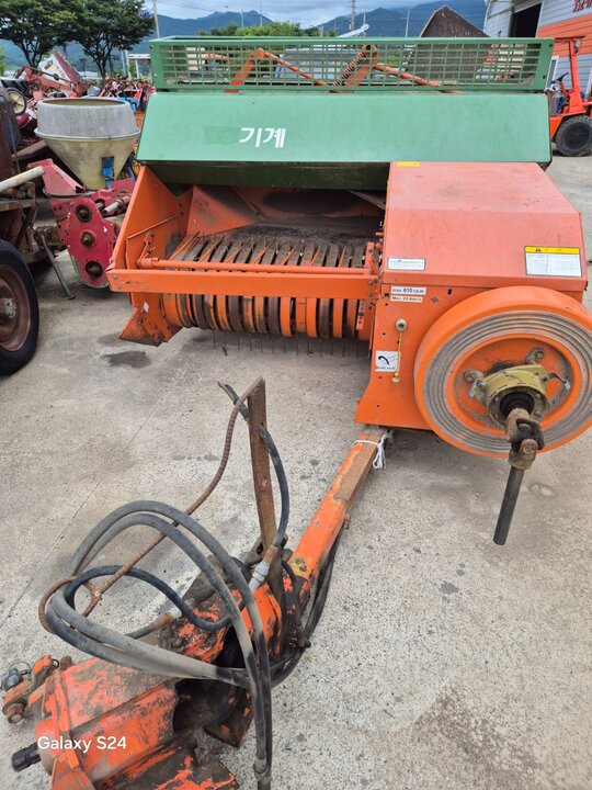  Rectangle Baler LB1300 
