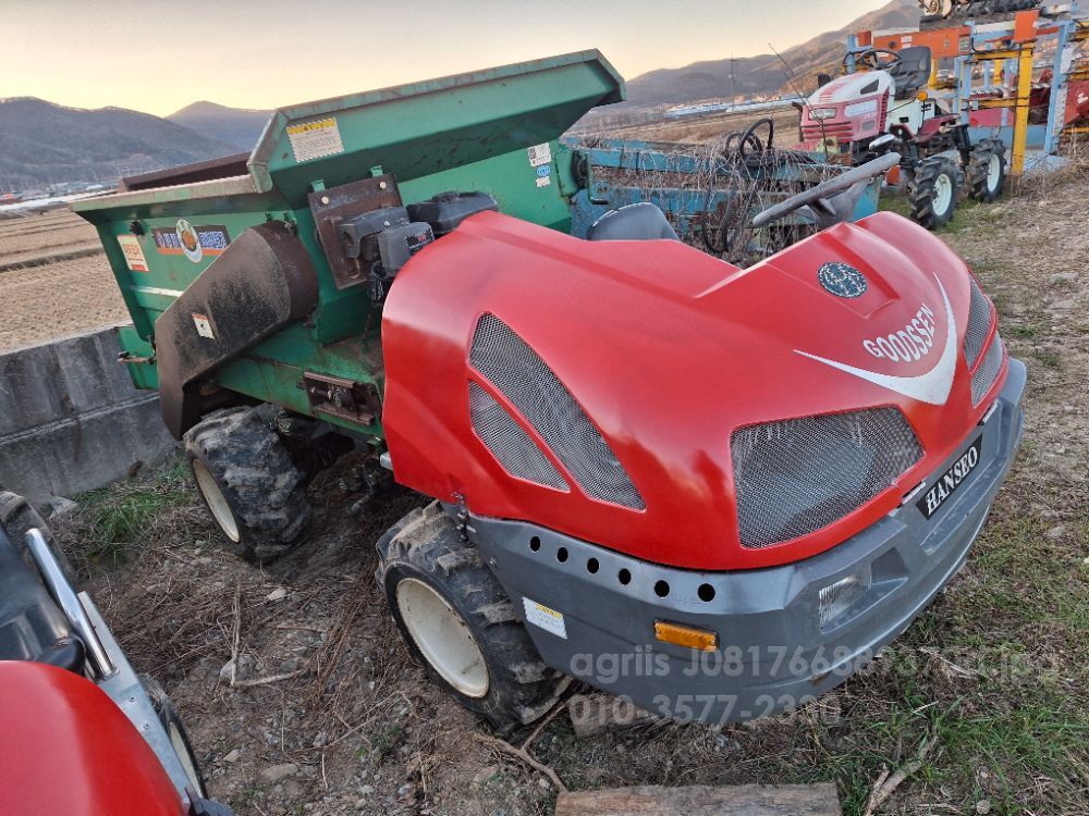  퇴비살포기  보행퇴비살포기 HSC1000  뒤우측면