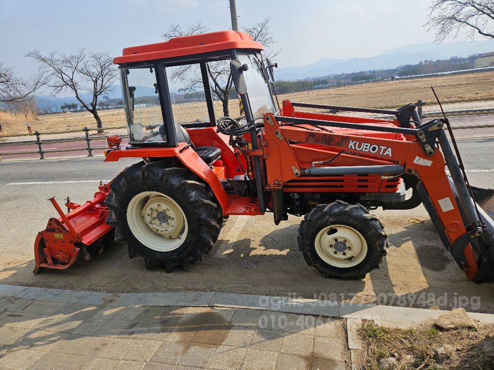 Daedong Tractor L3503-D (35hp) 뒤우측면