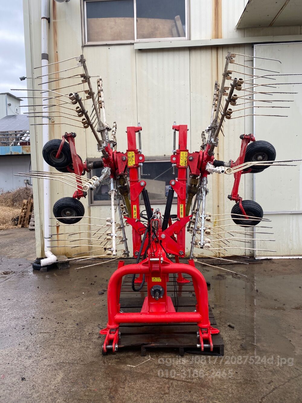 태양농기계 레이크 JYR-5500-9 뒤우측면