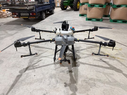  드론 dji t30 dji t30  앞좌측면